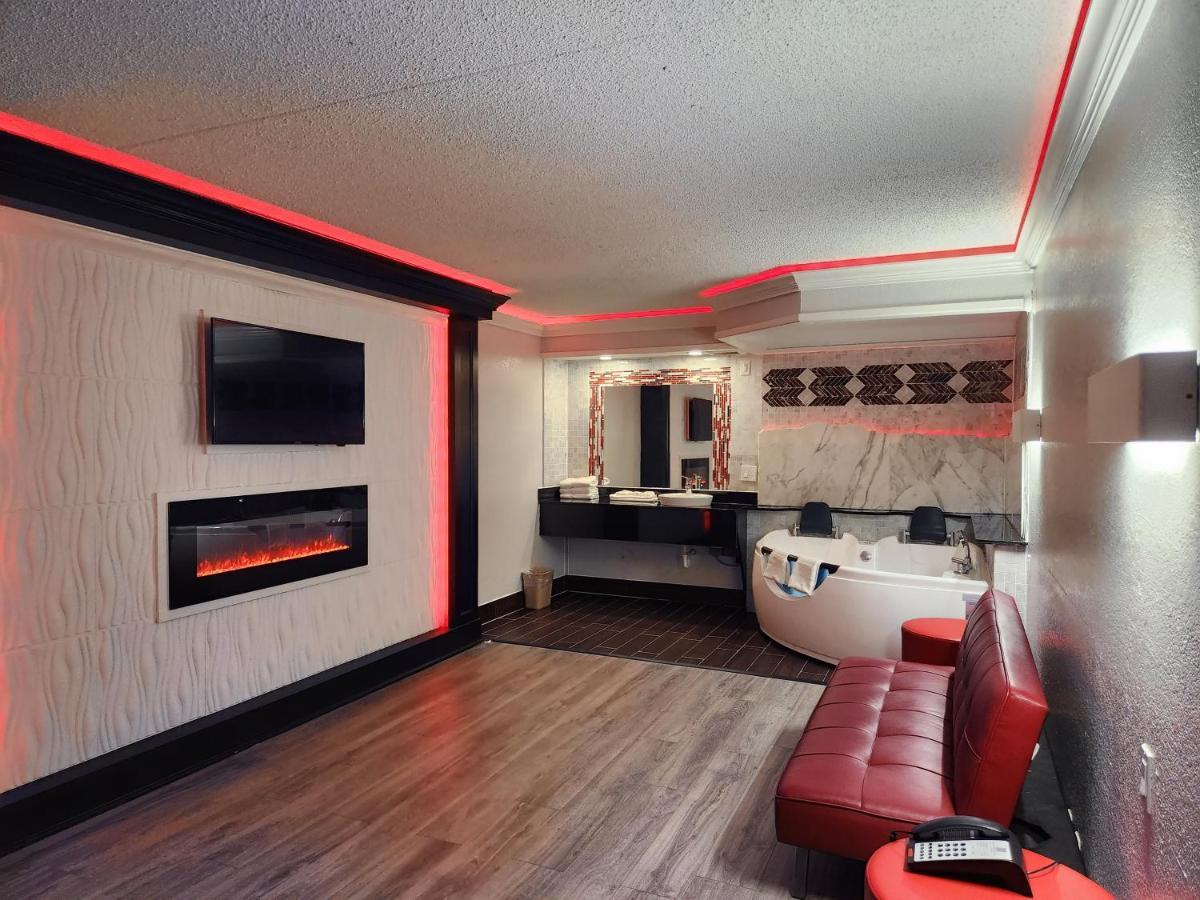 6 North Little Rock, Ar-jfk Blvd 2*