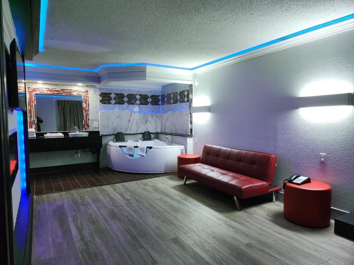6 North Little Rock, Ar-jfk Blvd Hotel