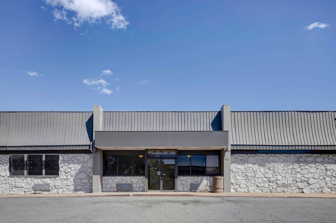 6 North Little Rock, Ar-jfk Blvd Hotel 2*