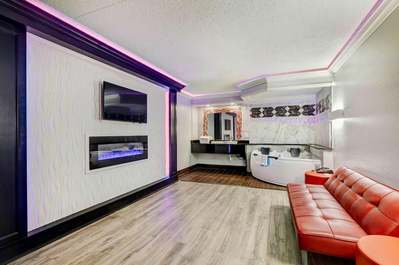 6 North Little Rock, Ar-jfk Blvd 2* North Little Rock