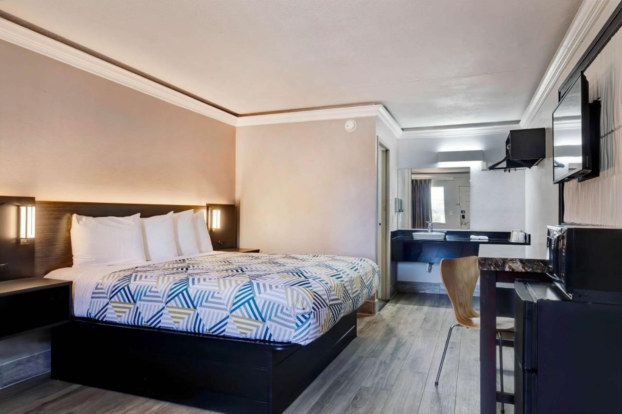 6 North Little Rock, Ar-jfk Blvd Hotel North Little Rock